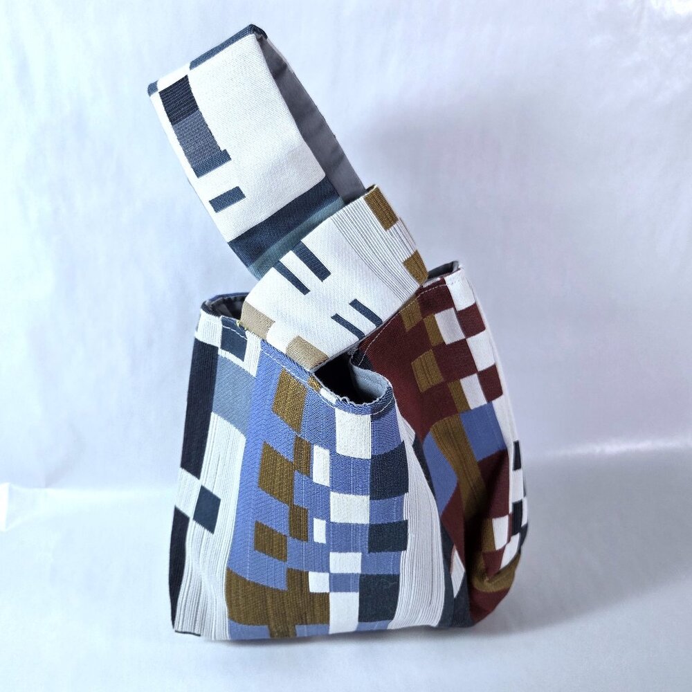 Japanese Knot Bag: Tradition, Craft, and Conscious Style